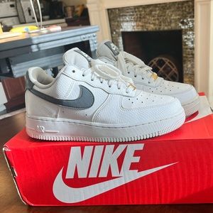 Nike Air Force 1 womens size 8